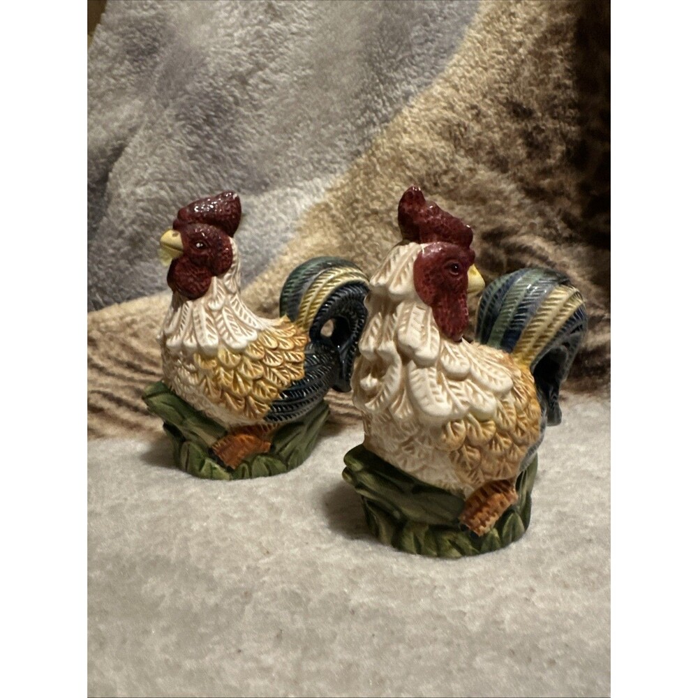 Vtg Colorful Glazed Ceramic Rooster Salt & Pepper Shakers Set Country Farm Decor